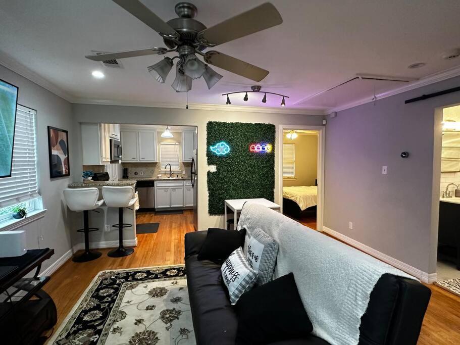 Townhouse Near Midtown Apartment Houston Exterior foto